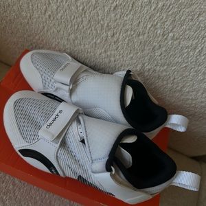NIKE CYCLING SHOES (PELETON)